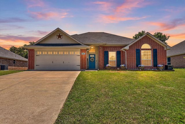 309 Catherine Street, Joshua, TX 76058