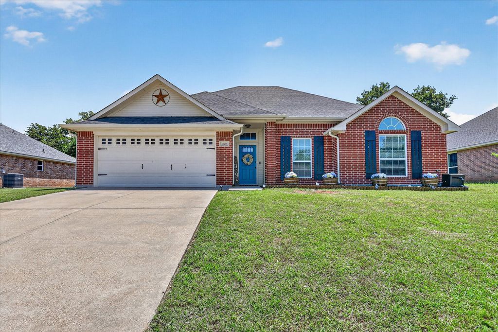 309 Catherine Street, Joshua, TX 76058