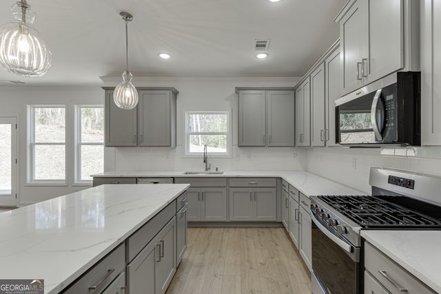 997 Lakeview, Commerce, GA 30529