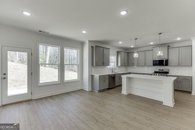 997 Lakeview, Commerce, GA 30529