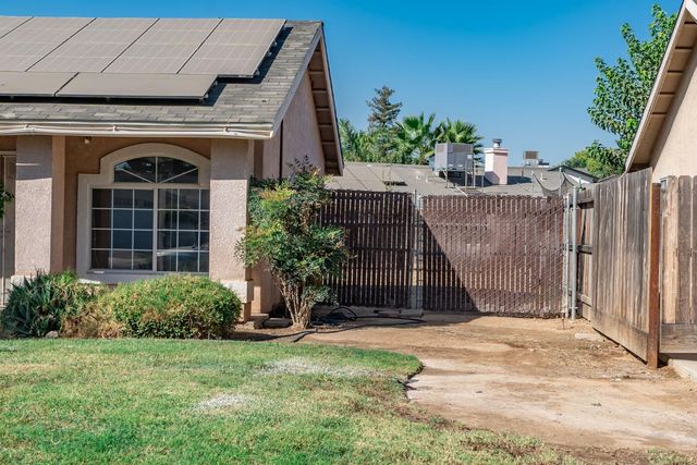 2332 S Karen Avenue, Fresno, CA 93725