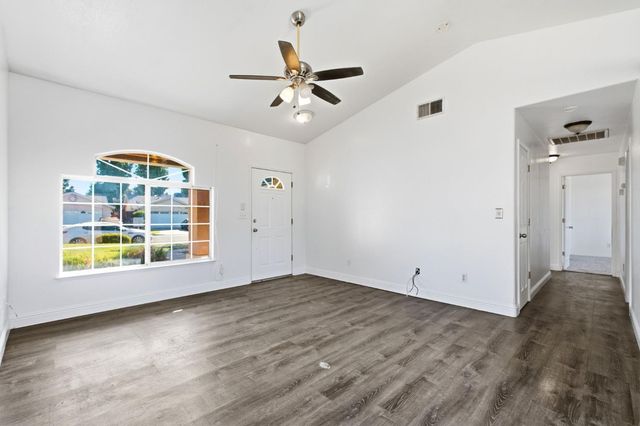 2332 S Karen Avenue, Fresno, CA 93725