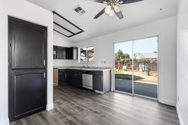 2332 S Karen Avenue, Fresno, CA 93725