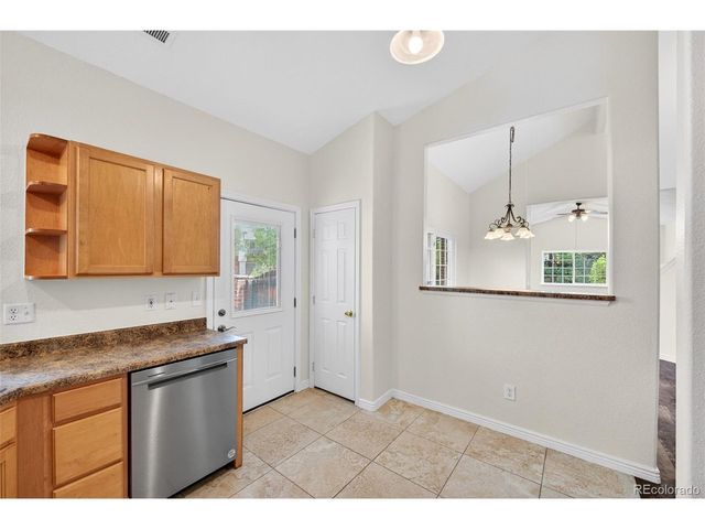 878 S Kalispell Cir 3-101, Aurora, CO 80017