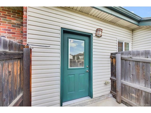 878 S Kalispell Cir 3-101, Aurora, CO 80017