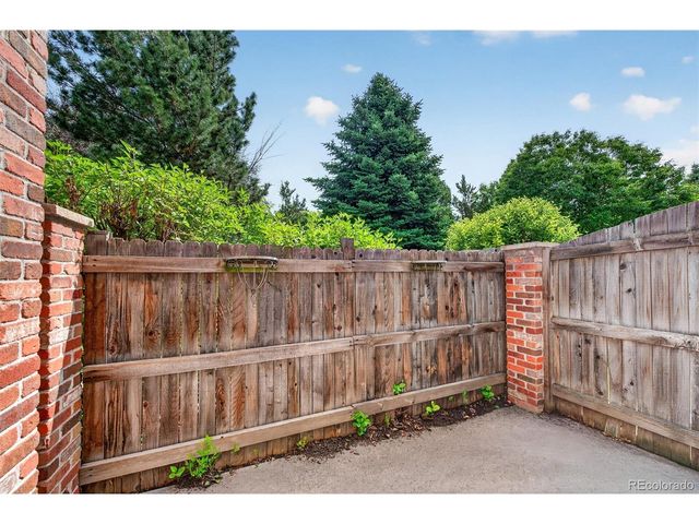 878 S Kalispell Cir 3-101, Aurora, CO 80017