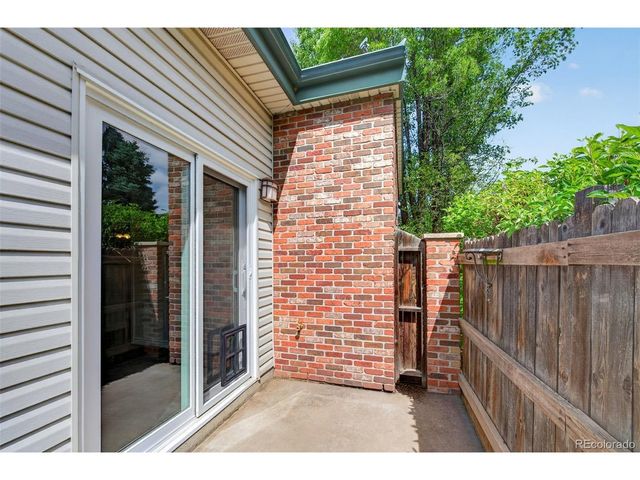 878 S Kalispell Cir 3-101, Aurora, CO 80017