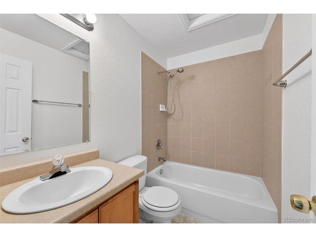 878 S Kalispell Cir 3-101, Aurora, CO 80017