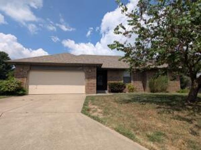 930 S Duke Court, Springfield, MO 65802