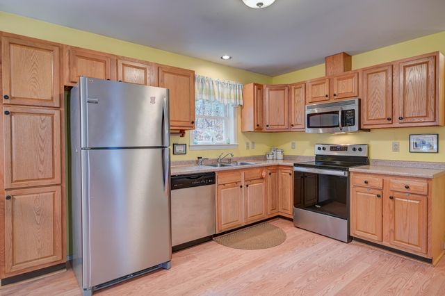 51 Poco Drive, Tamworth, NH 03886