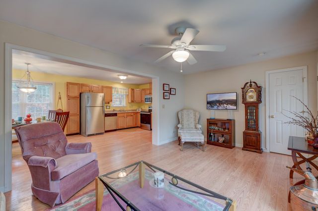 51 Poco Drive, Tamworth, NH 03886