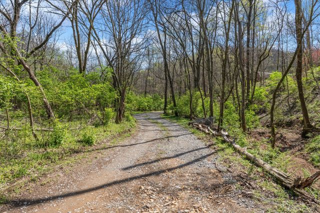 4897 Sulphur Creek Rd, Nashville, TN 37218