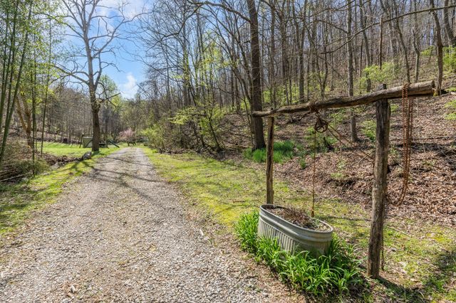 4897 Sulphur Creek Rd, Nashville, TN 37218
