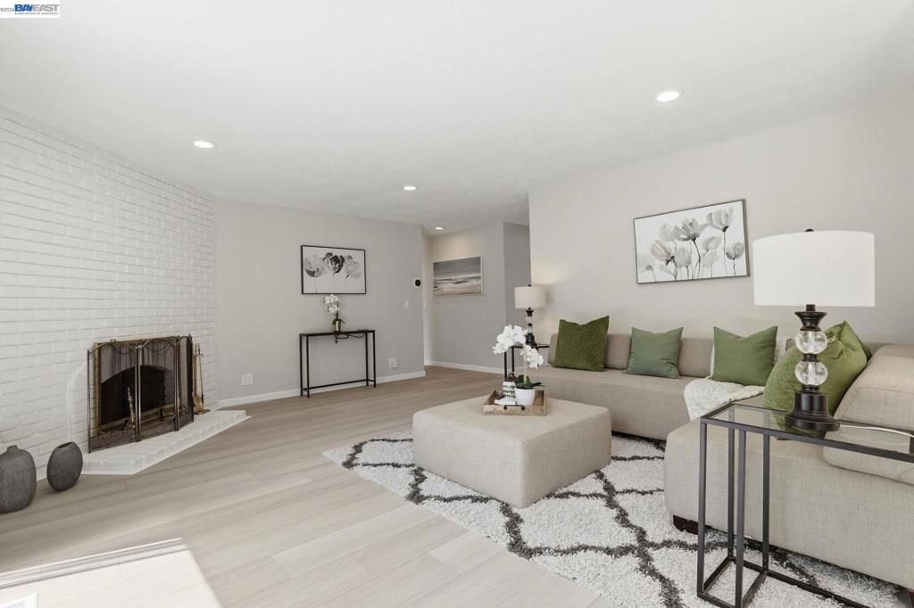 Image 13 of property listing at 6563 Camden Ave, San Jose, CA 95120