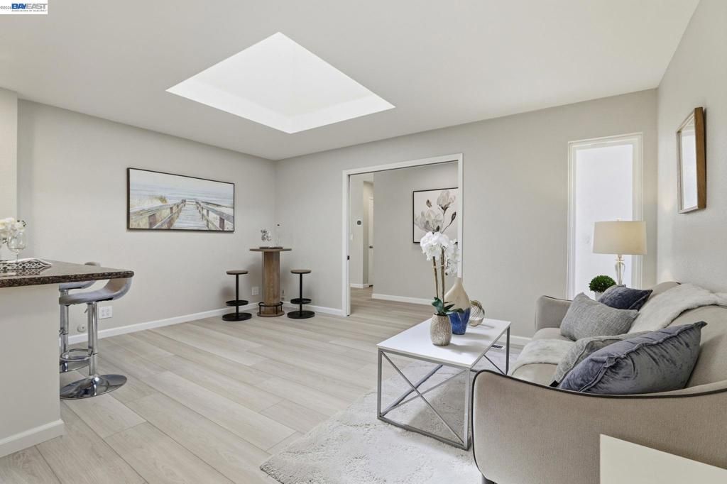 Image 14 of property listing at 6563 Camden Ave, San Jose, CA 95120