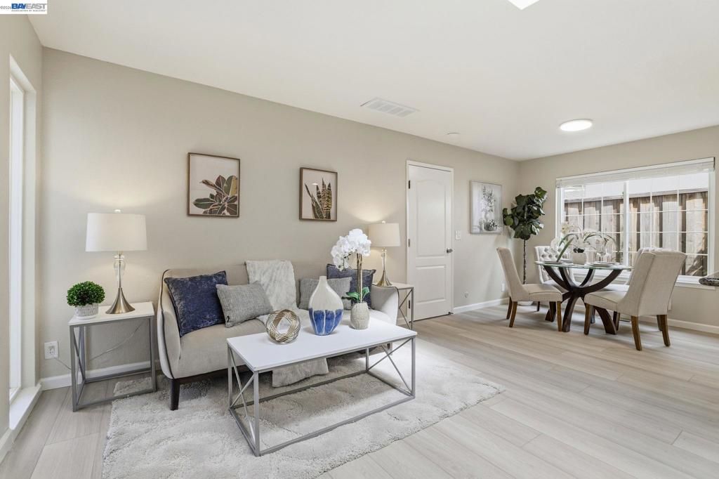 Image 15 of property listing at 6563 Camden Ave, San Jose, CA 95120