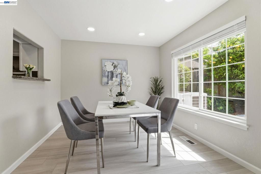 Image 22 of property listing at 6563 Camden Ave, San Jose, CA 95120