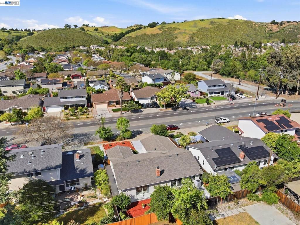 Image 50 of property listing at 6563 Camden Ave, San Jose, CA 95120