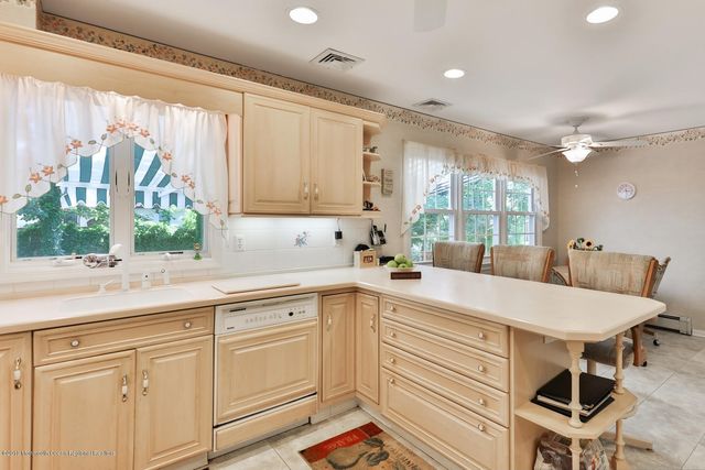 909 Prospect Avenue, Spring Lake, NJ 07762