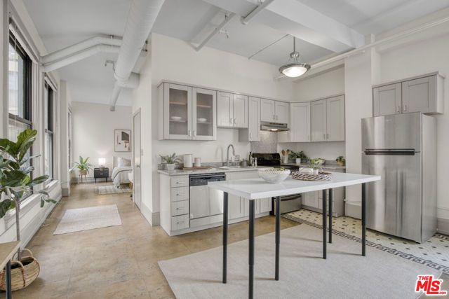 108 W 2nd Street 708, Los Angeles, CA 90012