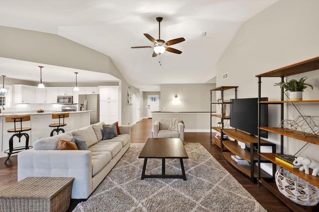 212 W Gonstead Road, Mount Horeb, WI 53572