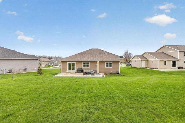 212 W Gonstead Road, Mount Horeb, WI 53572