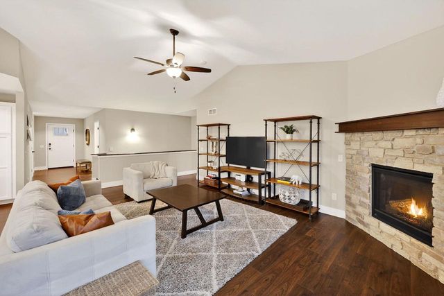 212 W Gonstead Road, Mount Horeb, WI 53572