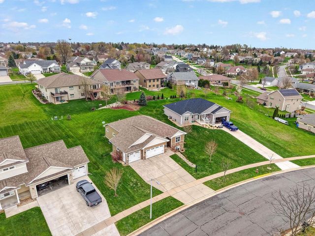 212 W Gonstead Road, Mount Horeb, WI 53572