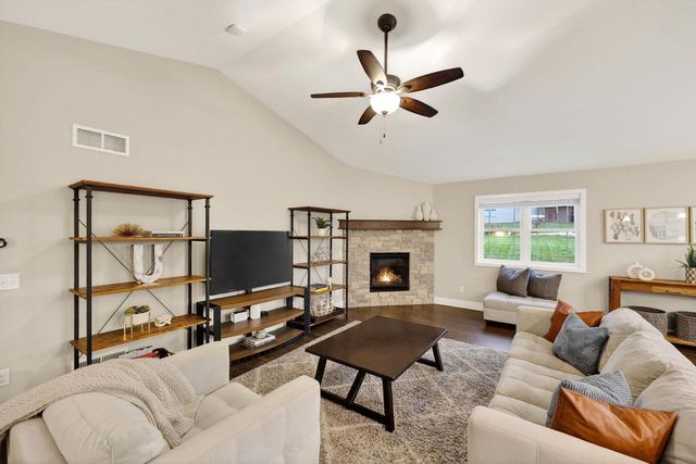 212 W Gonstead Road, Mount Horeb, WI 53572