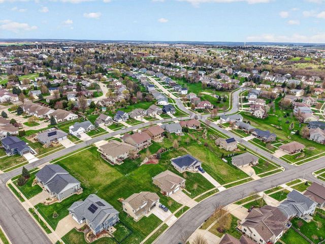 212 W Gonstead Road, Mount Horeb, WI 53572