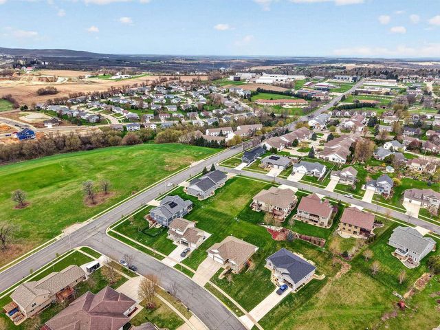 212 W Gonstead Road, Mount Horeb, WI 53572