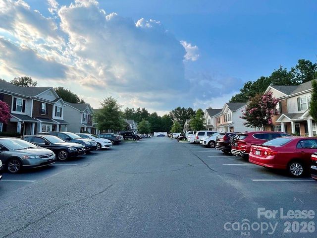 8049 Stoneham Court, Matthews, NC 28105