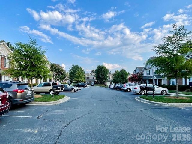 8049 Stoneham Court, Matthews, NC 28105