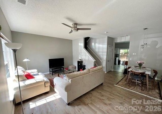 8049 Stoneham Court, Matthews, NC 28105