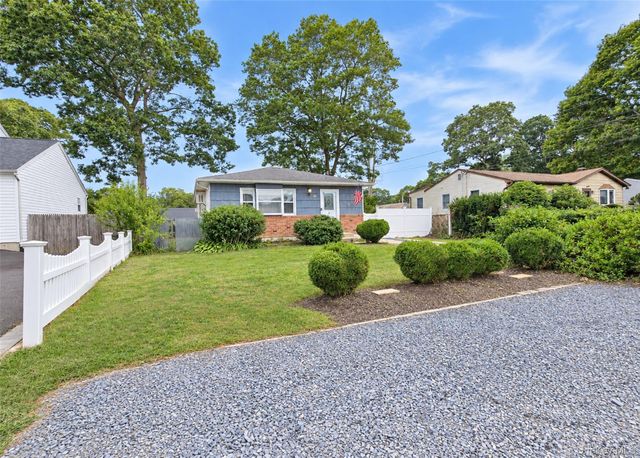 90 Robinwood Drive, Mastic Beach, NY 11951