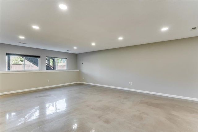 2817 N Woodridge, Wichita, KS 67226