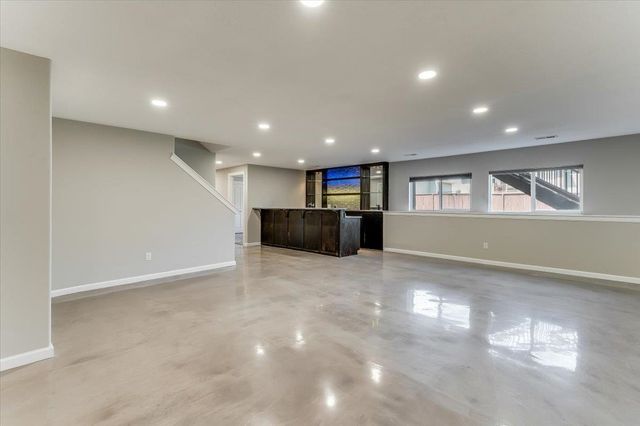 2817 N Woodridge, Wichita, KS 67226