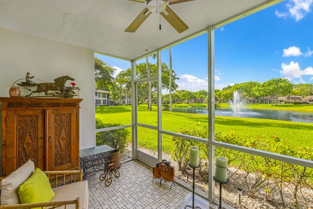 3621 Oaks Clubhouse Dr. Drive 104, Pompano Beach, FL 33069