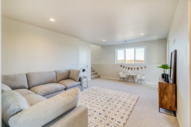 6705 32 Street S, Fargo, ND 58104