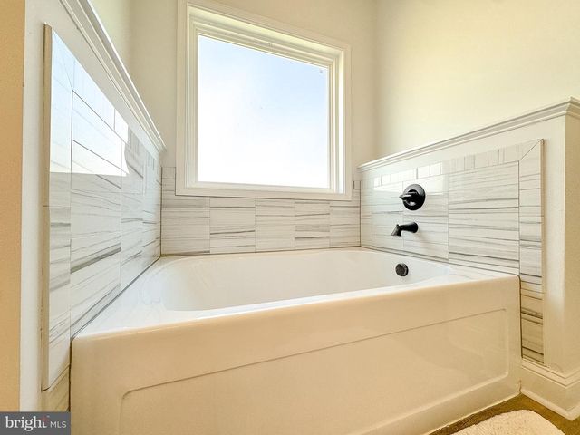 9125 RAPIDAN DR, Fredericksburg, VA 22407