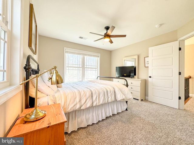 9125 RAPIDAN DR, Fredericksburg, VA 22407