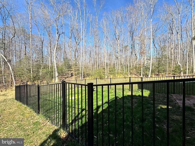 9125 RAPIDAN DR, Fredericksburg, VA 22407