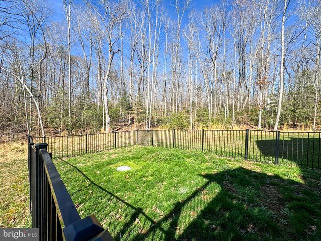 9125 RAPIDAN DR, Fredericksburg, VA 22407