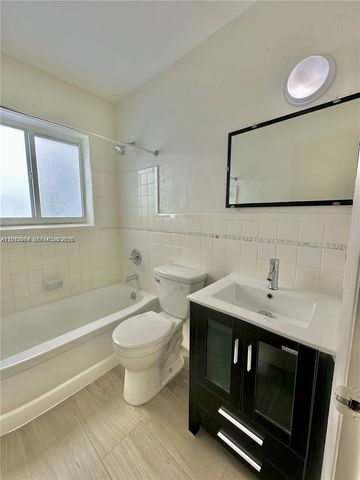 1821 N 17th Court 26, Hollywood, FL 33020