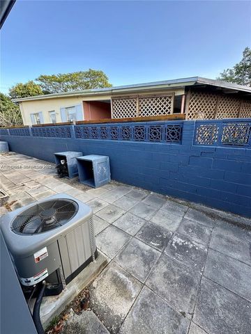 1821 N 17th Court 26, Hollywood, FL 33020
