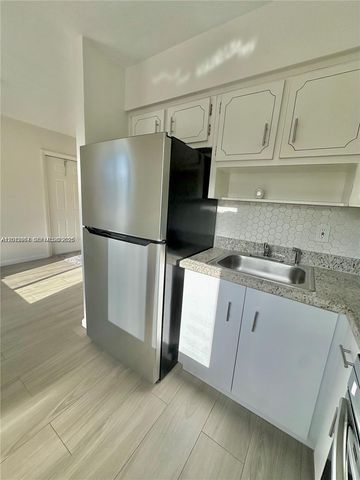 1821 N 17th Court 26, Hollywood, FL 33020