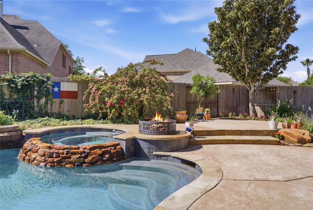 3903 Orchard Club Drive, Richmond, TX 77407