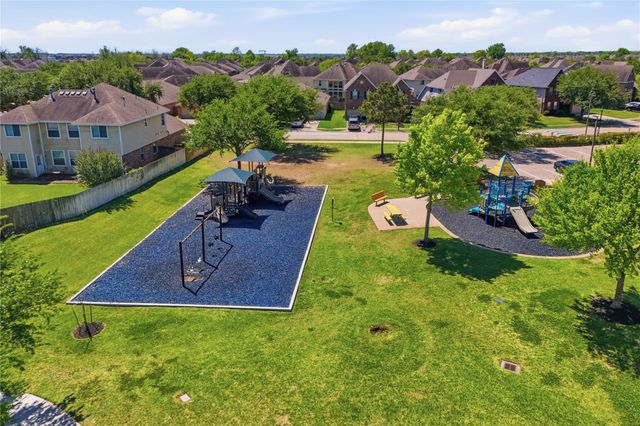 3903 Orchard Club Drive, Richmond, TX 77407