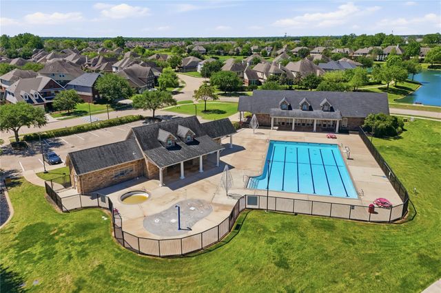 3903 Orchard Club Drive, Richmond, TX 77407
