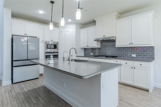 921 Bayberry Drive, Northlake, TX 76226